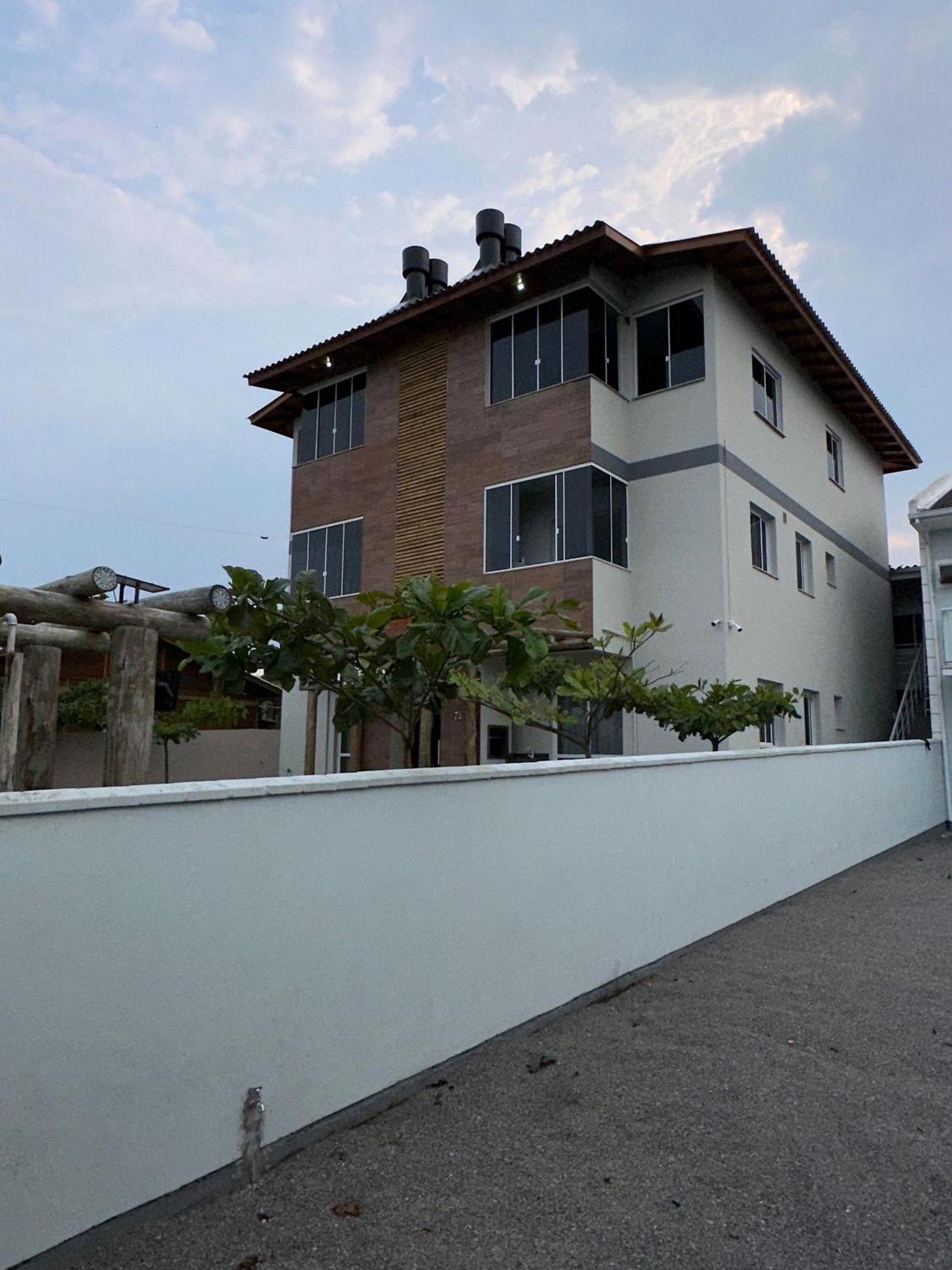Residencial Wrubleski Sc Pinheira Ngoại thất bức ảnh