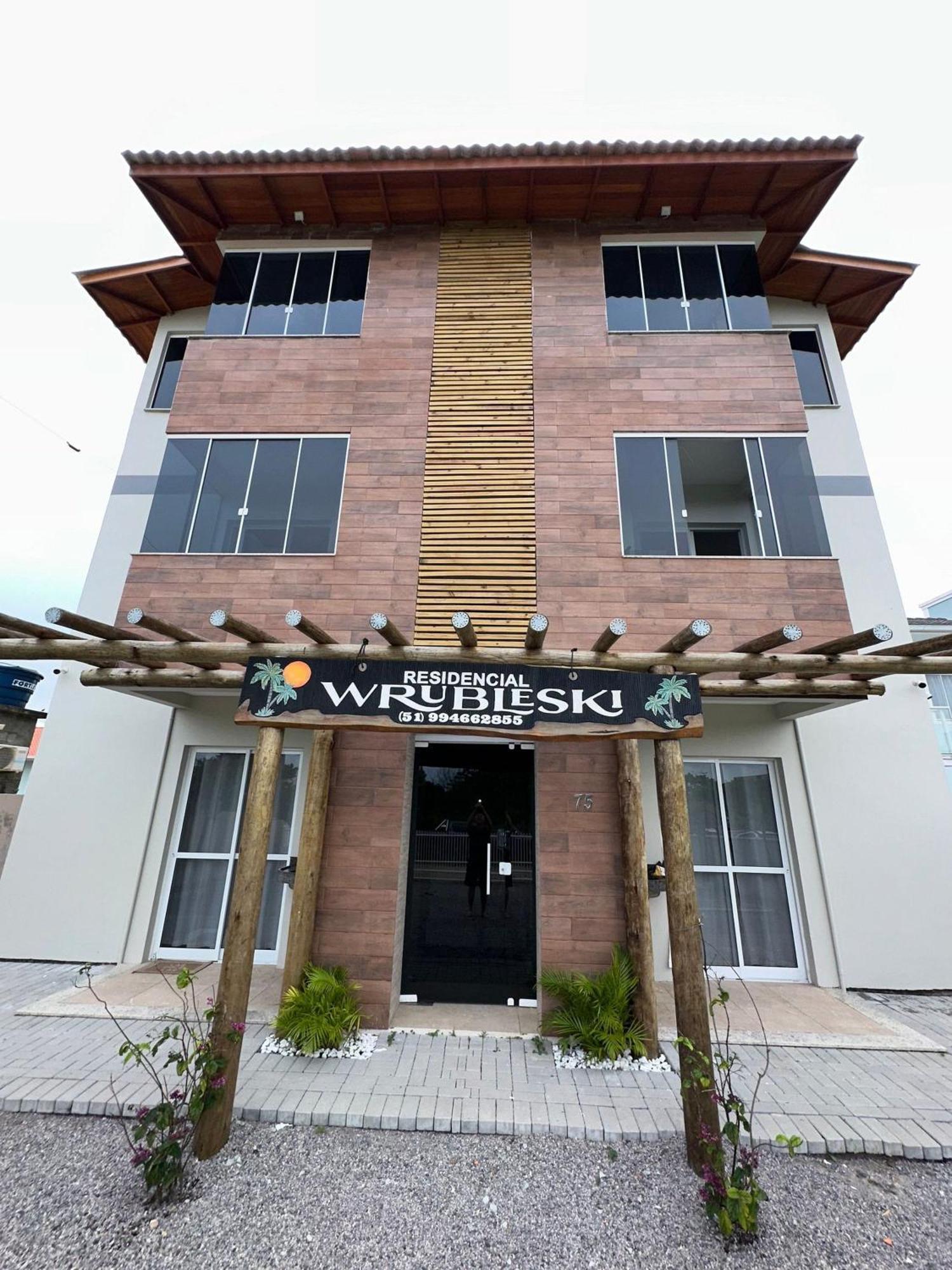 Residencial Wrubleski Sc Pinheira Ngoại thất bức ảnh