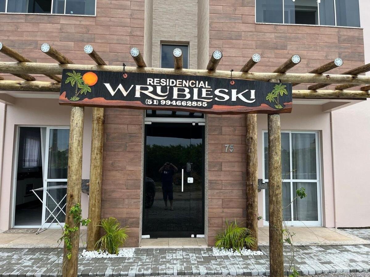 Residencial Wrubleski Sc Pinheira Ngoại thất bức ảnh